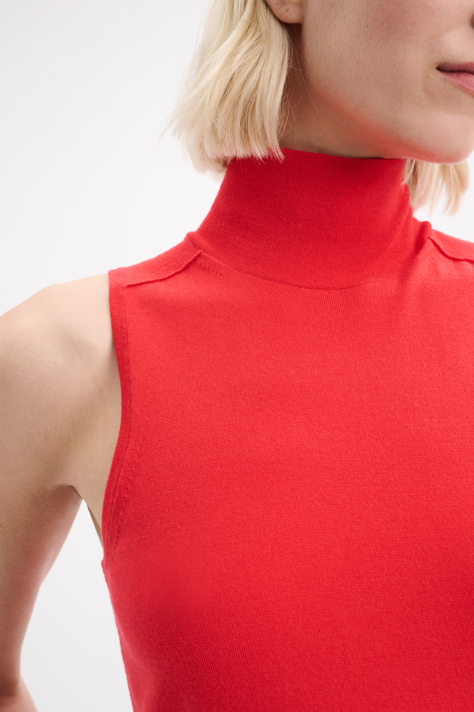 Dorothee Schumacher Sleeveless knit turtleneck pure red