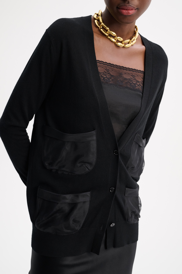 Dorothee Schumacher Cardigan mit Taschen aus Organza pure black