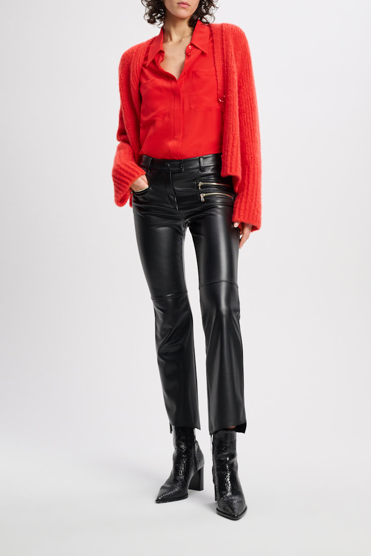 Dorothee Schumacher Seidenbluse mit aufgesetzten Taschen shiny red