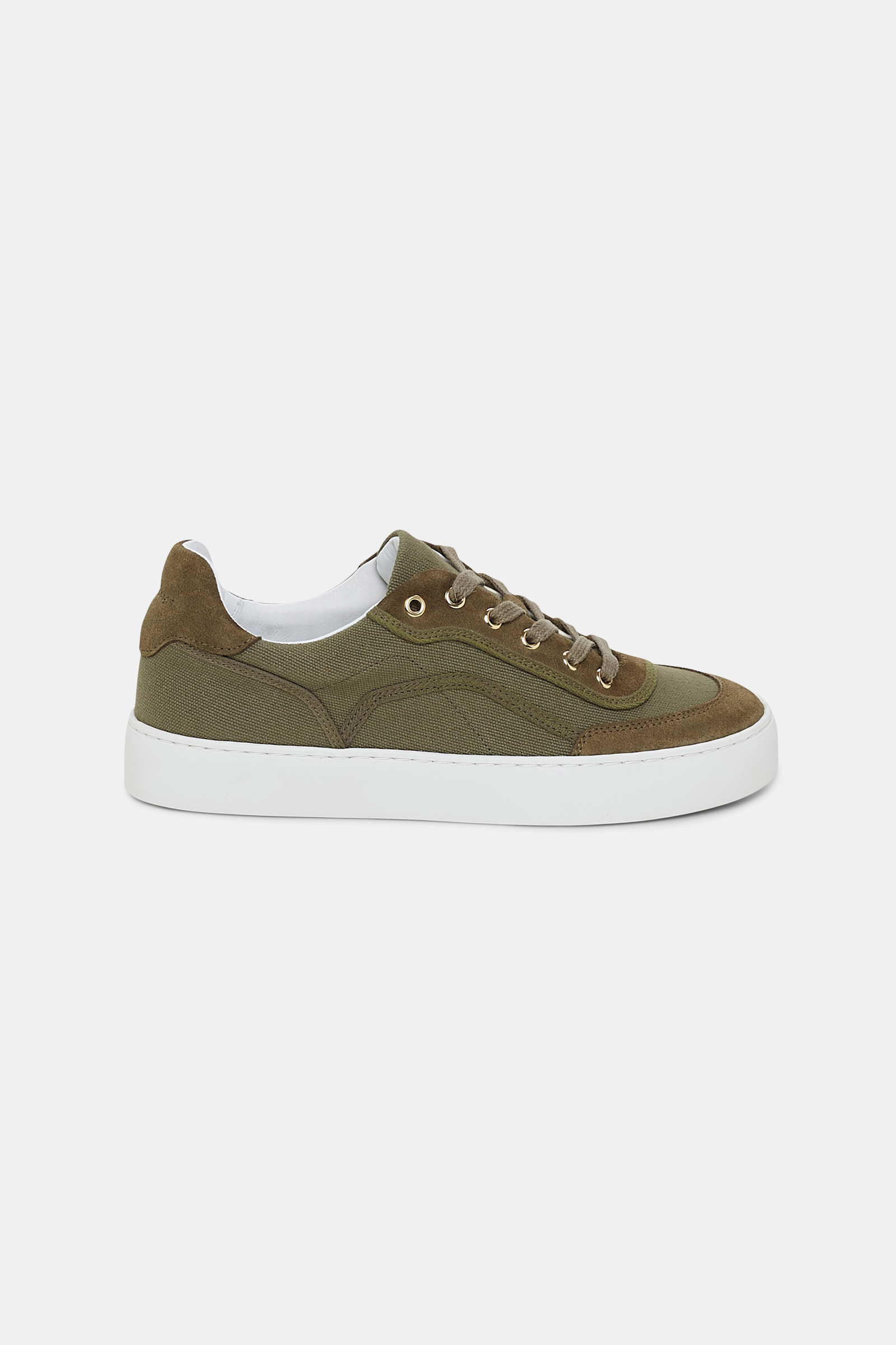 Dorothee Schumacher Sneakers aus Veloursleder und Canvas structured green