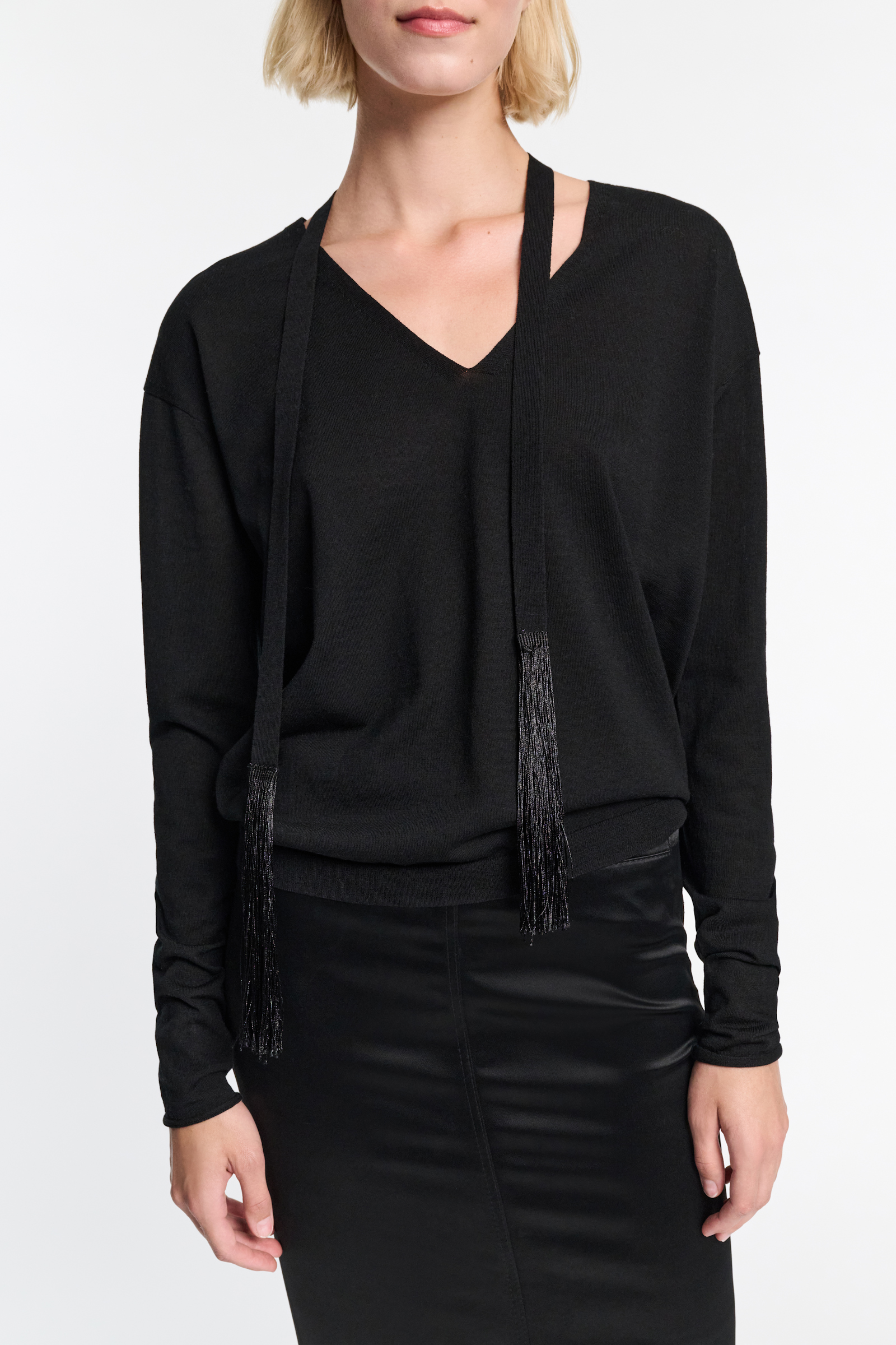 Dorothee Schumacher V-neck pullover with fringed tie pure black