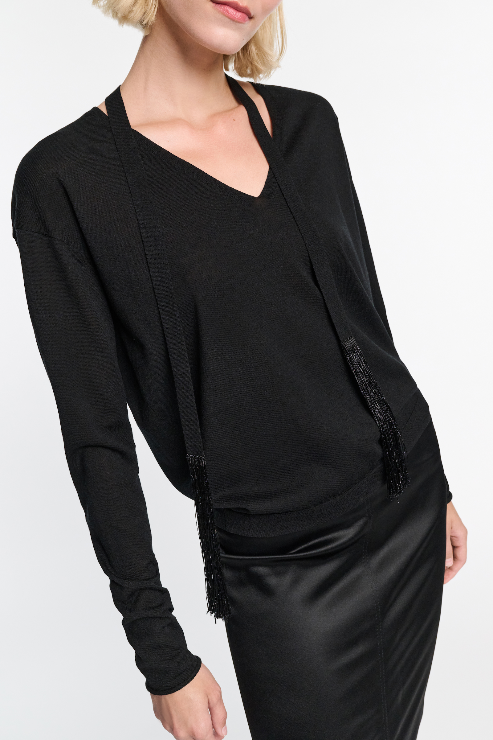 Dorothee Schumacher V-neck pullover with fringed tie pure black