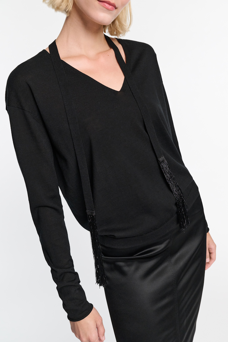 Dorothee Schumacher V-Neck Pullover mit separatem Fransenband pure black