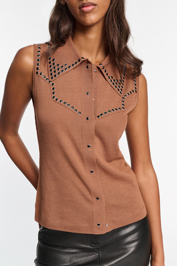 Dorothee Schumacher Ärmelloses Top mit Polokragen und Nieten dark beige