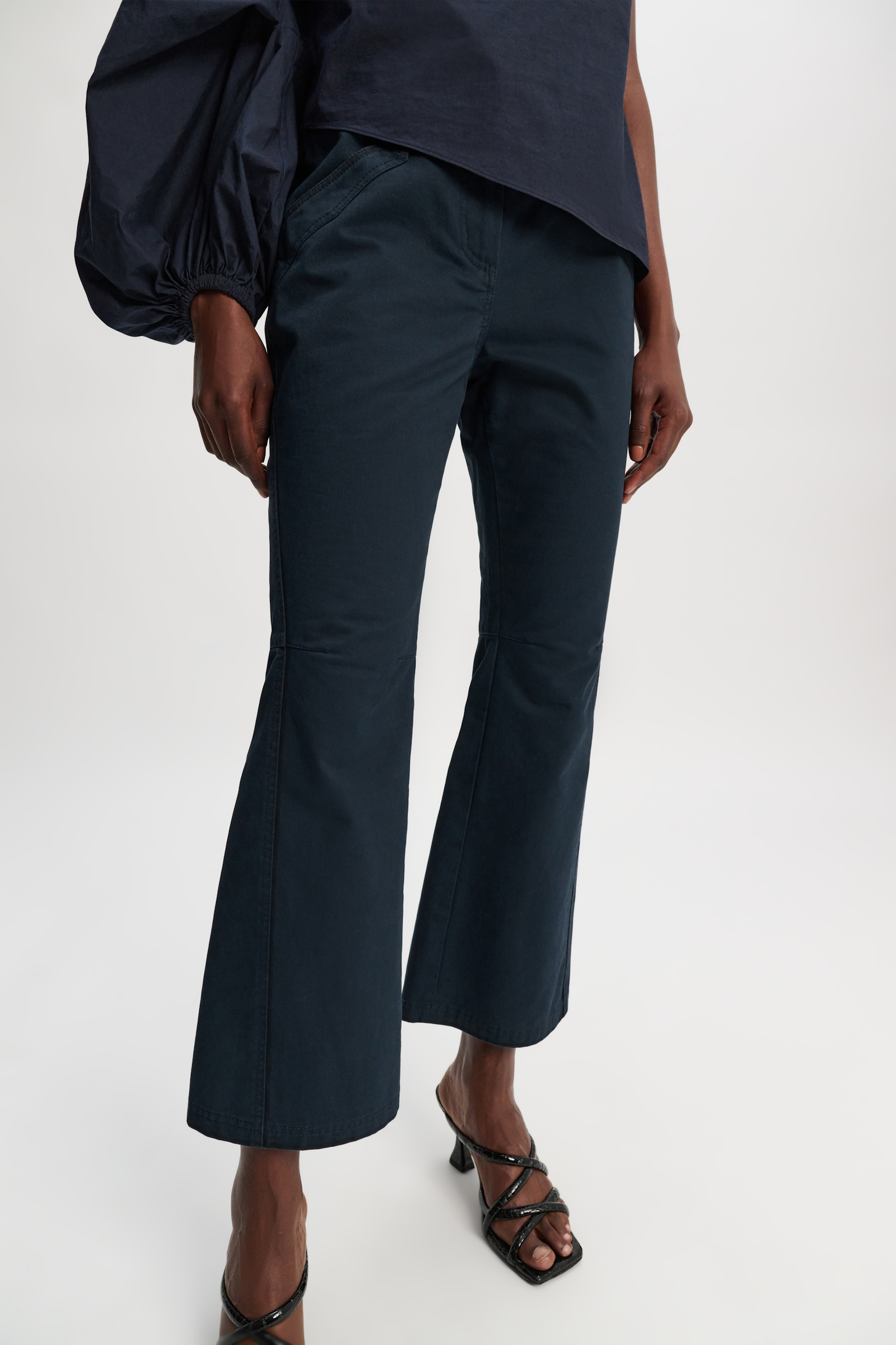 Dorothee Schumacher Flared cotton pants with painted edges midnight