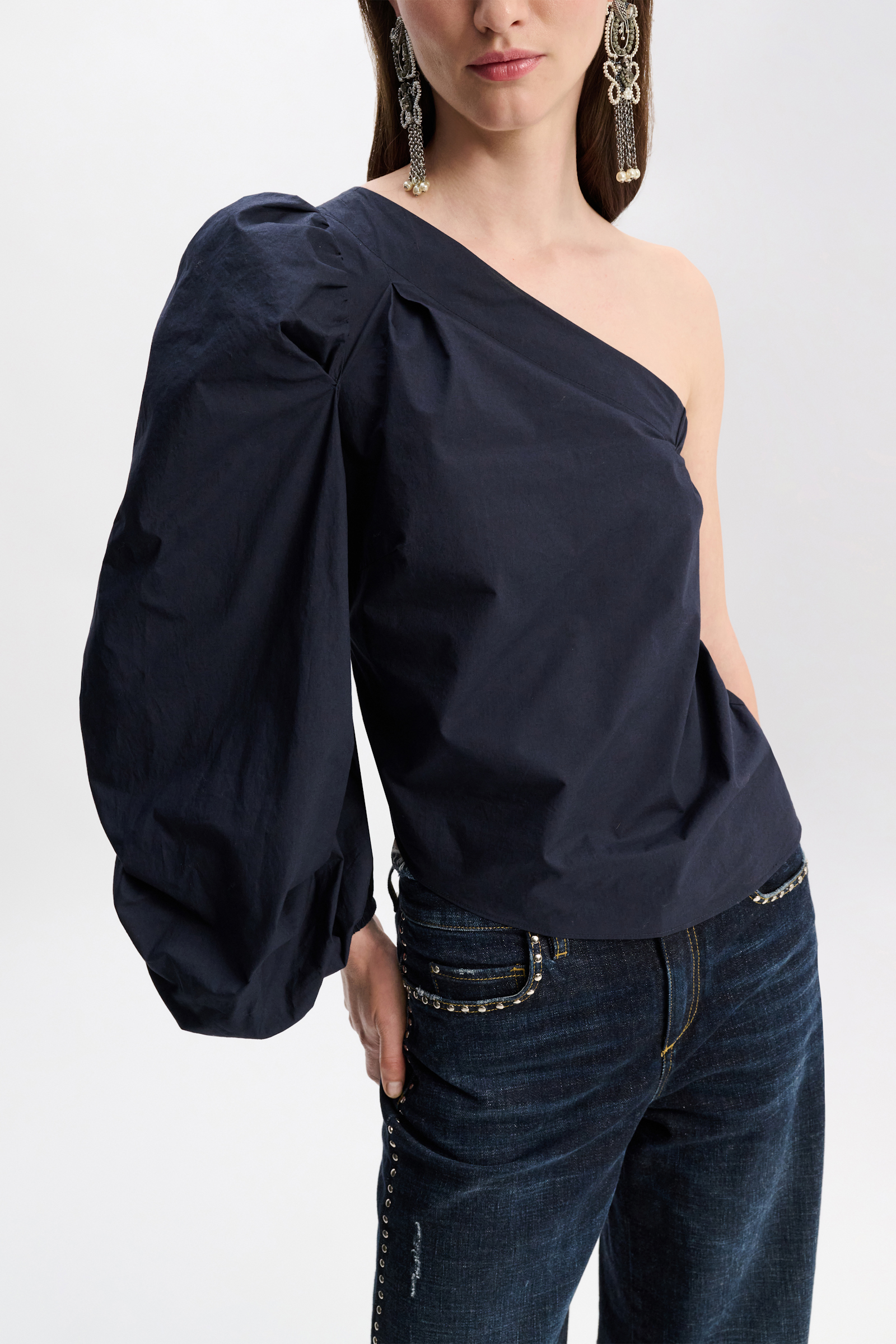 Dorothee Schumacher Asymmetric cotton-poplin top with voluminous long sleeve midnight