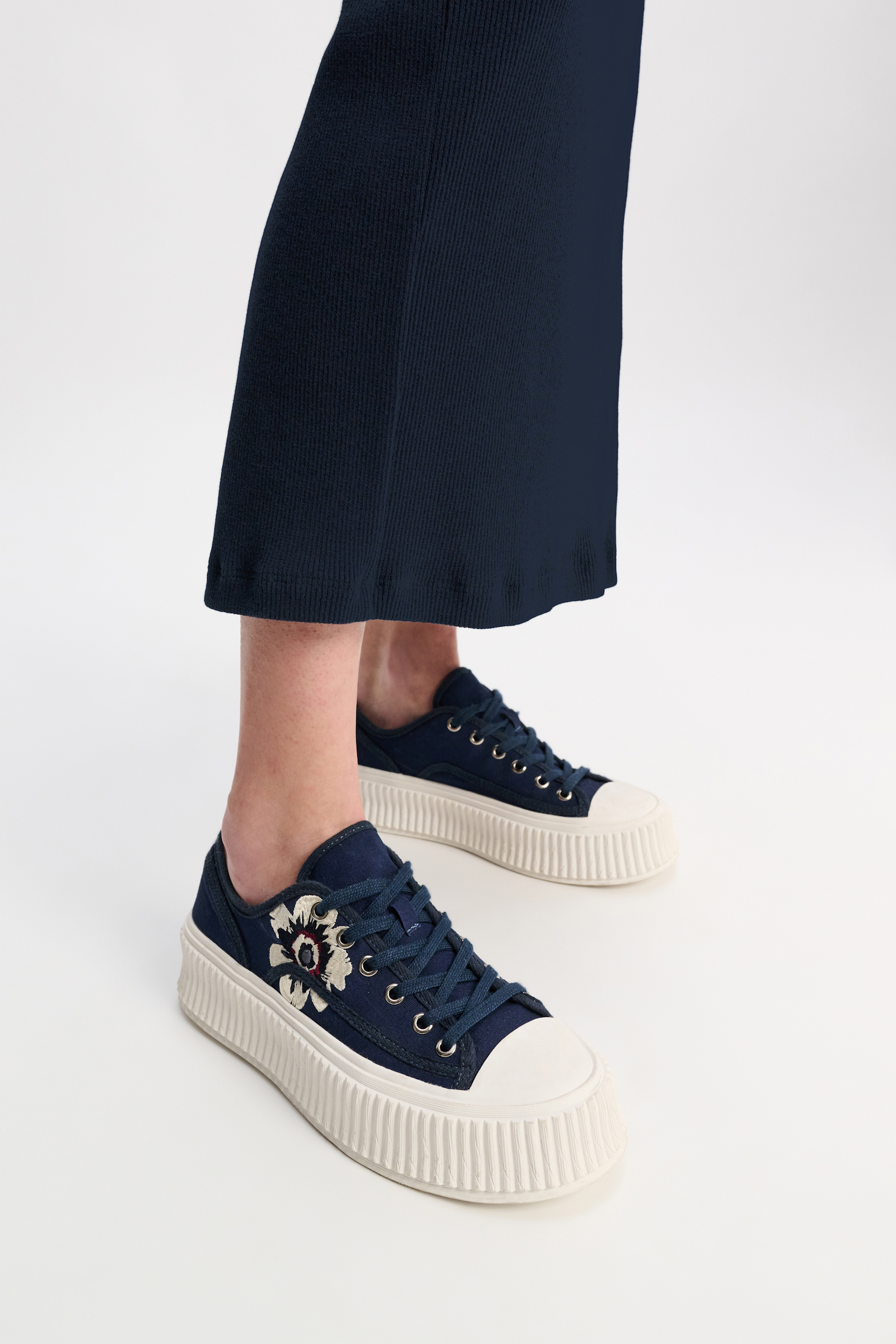 Dorothee Schumacher Cotton canvas platform sneakers with flower embroidery dark navy with embroidery