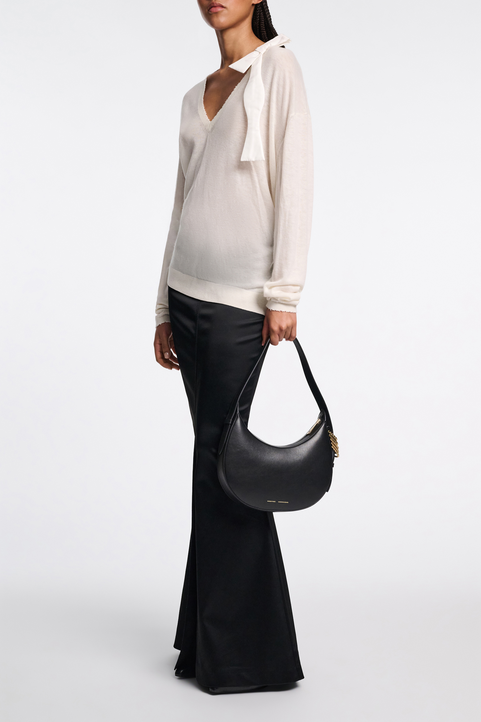 Dorothee Schumacher Wool-cashmere V-neck sweater with bow tie eggshell