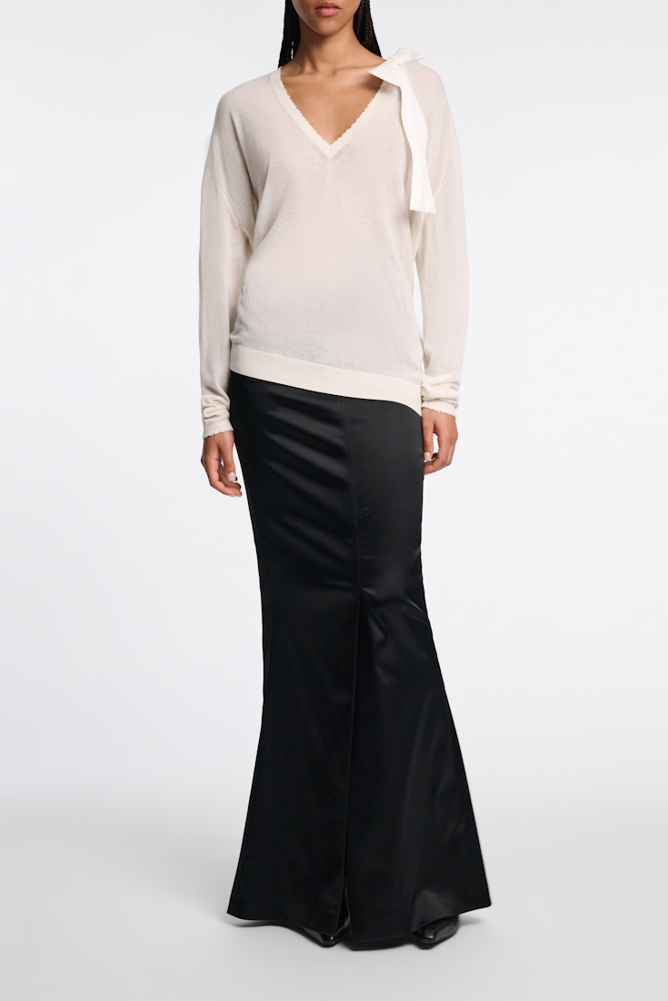 Dorothee Schumacher V-Neck Pullover mit abnehmbarer Schleife eggshell