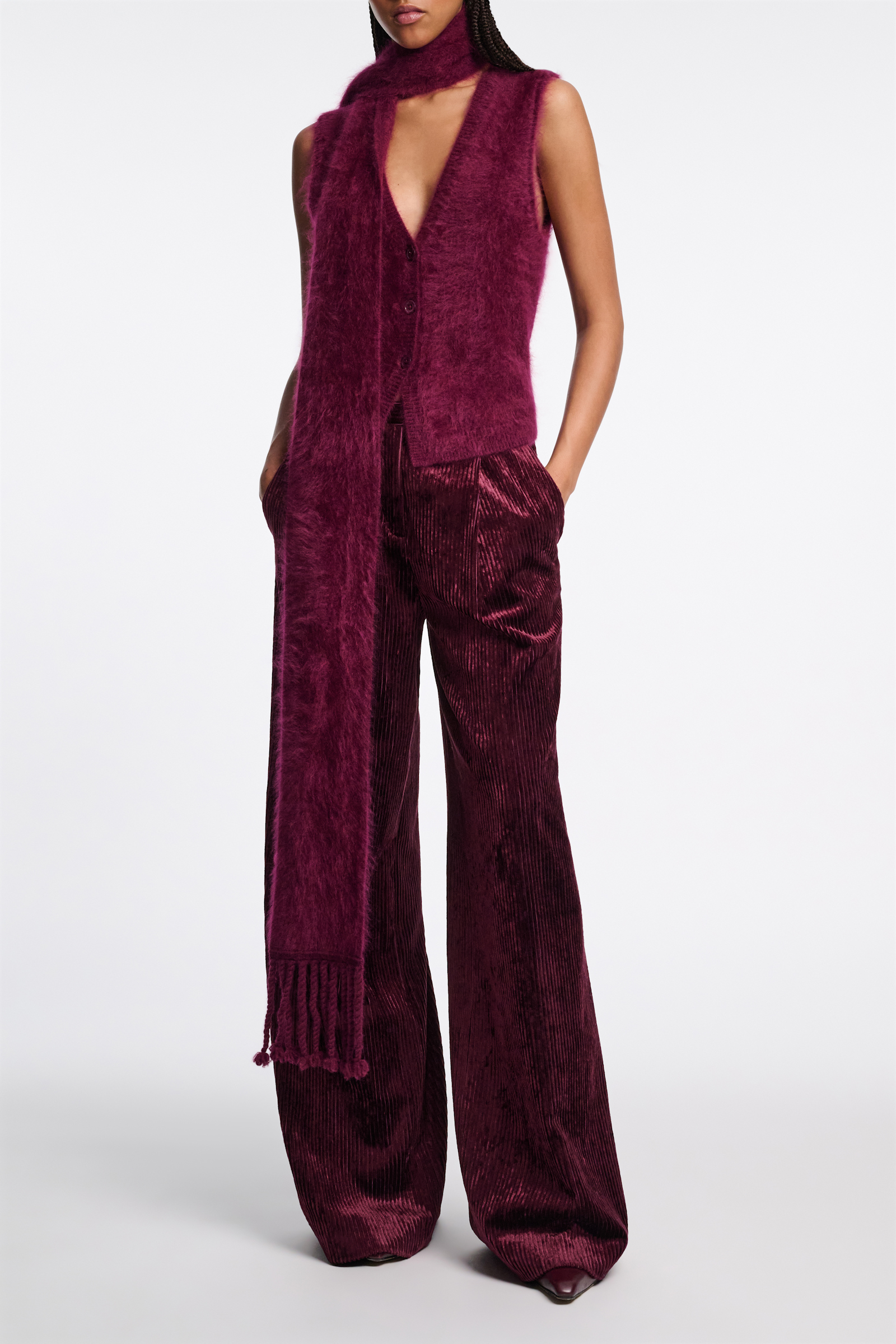 Dorothee Schumacher Fluffy knit cashmere V-neck vest burgundy