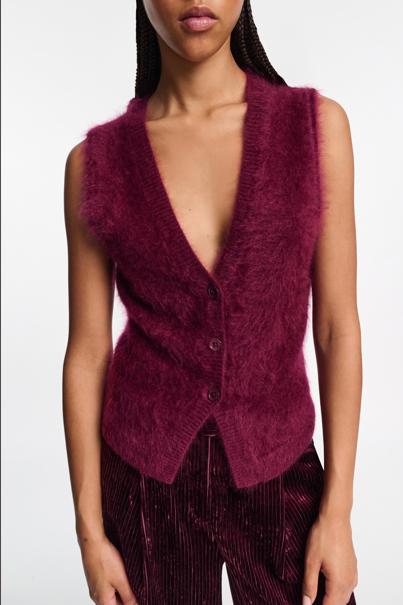 Dorothee Schumacher Fluffy knit cashmere V-neck vest burgundy