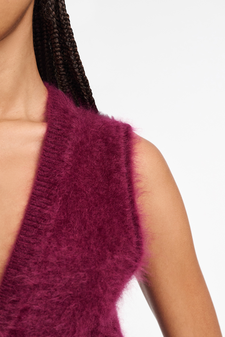 Dorothee Schumacher Besonders softes, fluffy Gilet-Top aus Kaschmir burgundy