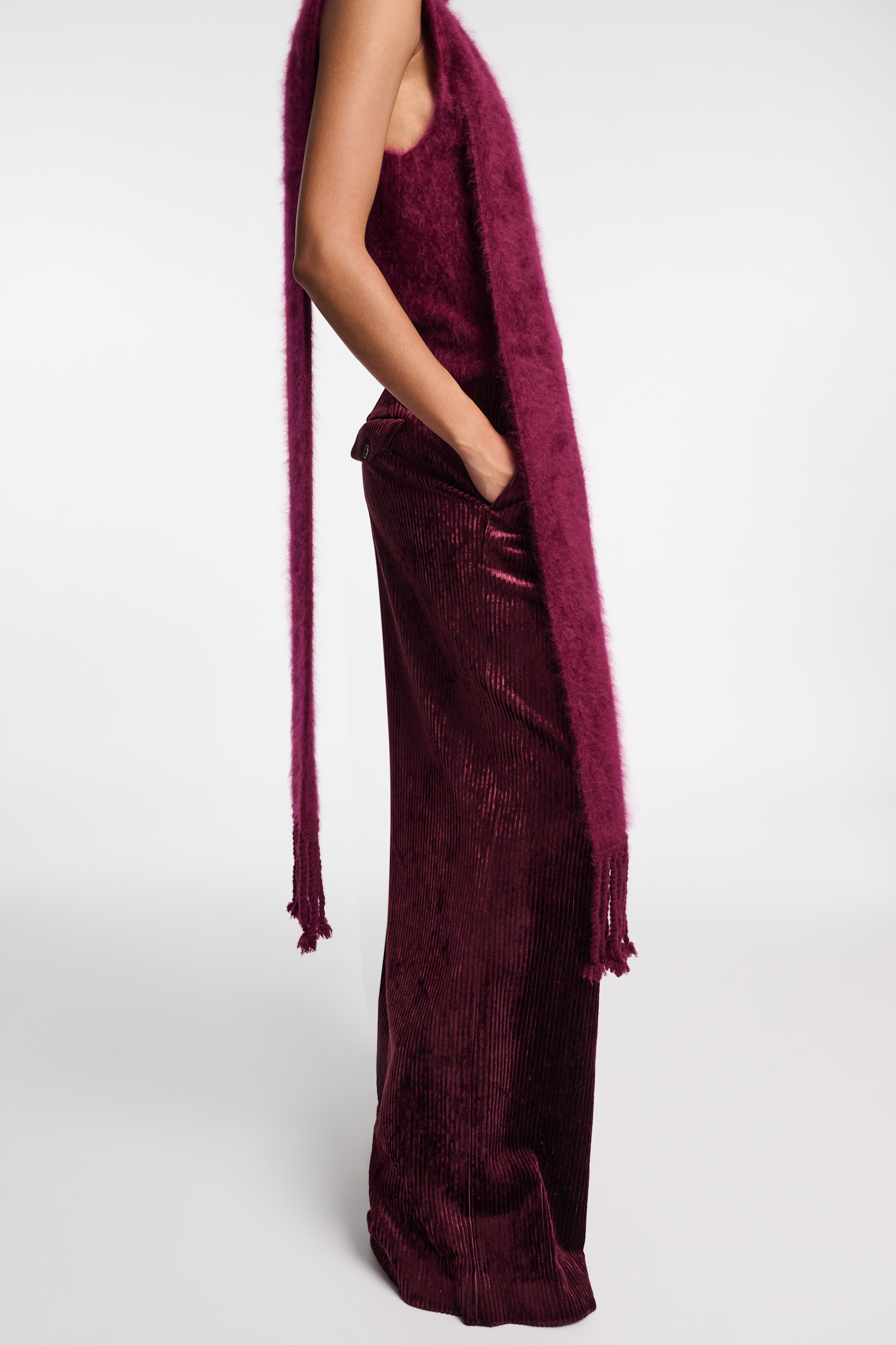 Dorothee Schumacher Besonders softer, fluffy Schal aus Kaschmir burgundy