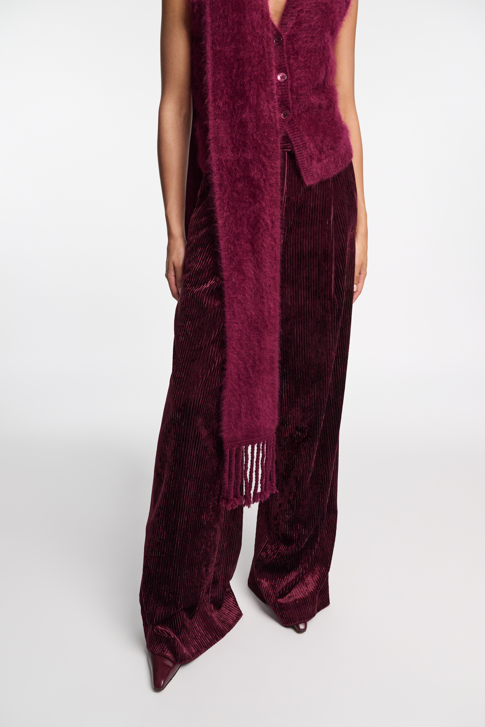 Dorothee Schumacher Cashmere scarf with twisted fringe burgundy