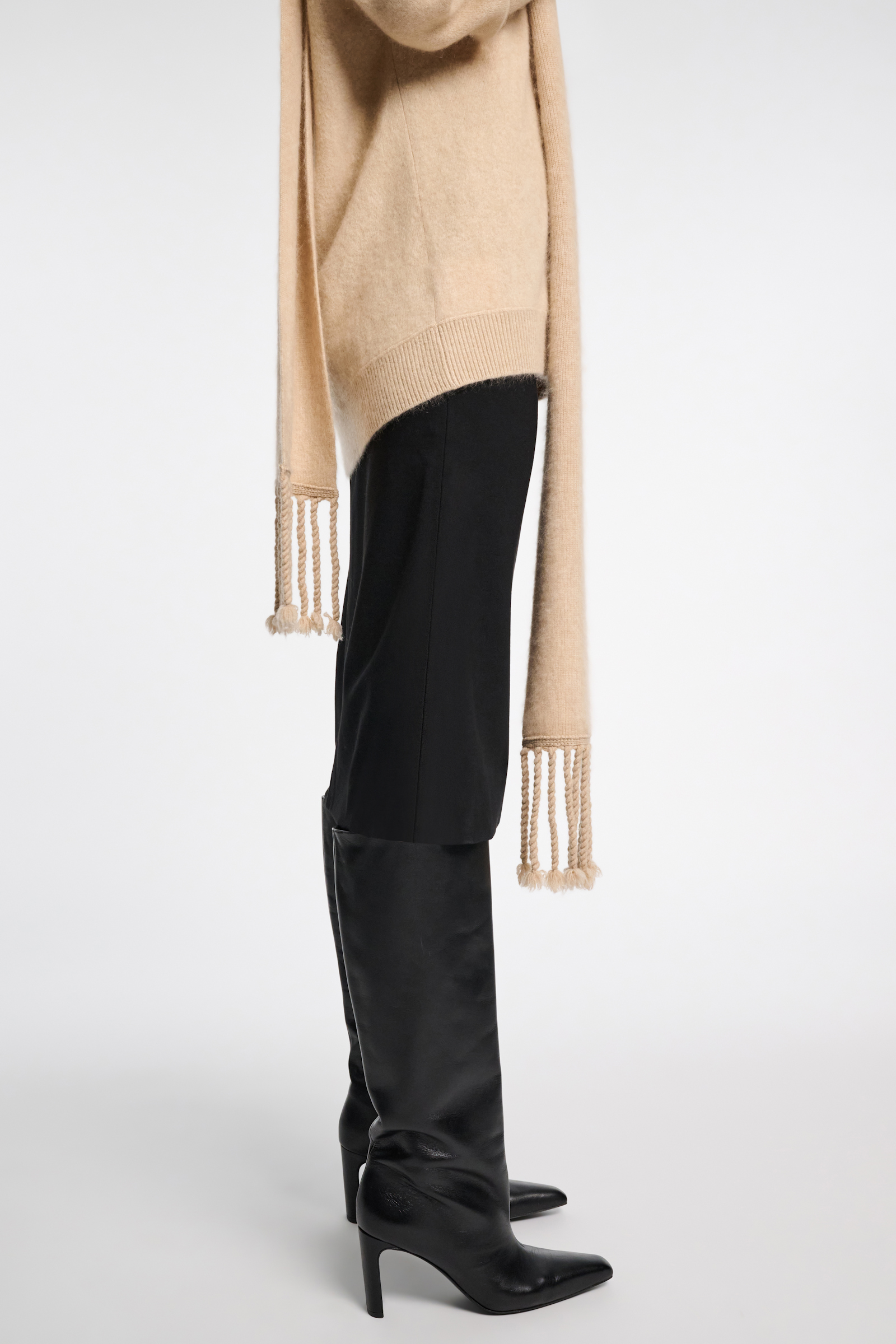 Dorothee Schumacher Cashmere scarf with twisted fringe golden brown