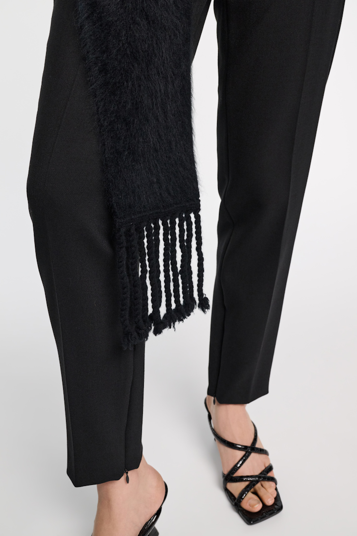 Dorothee Schumacher Cashmere scarf with twisted fringe black