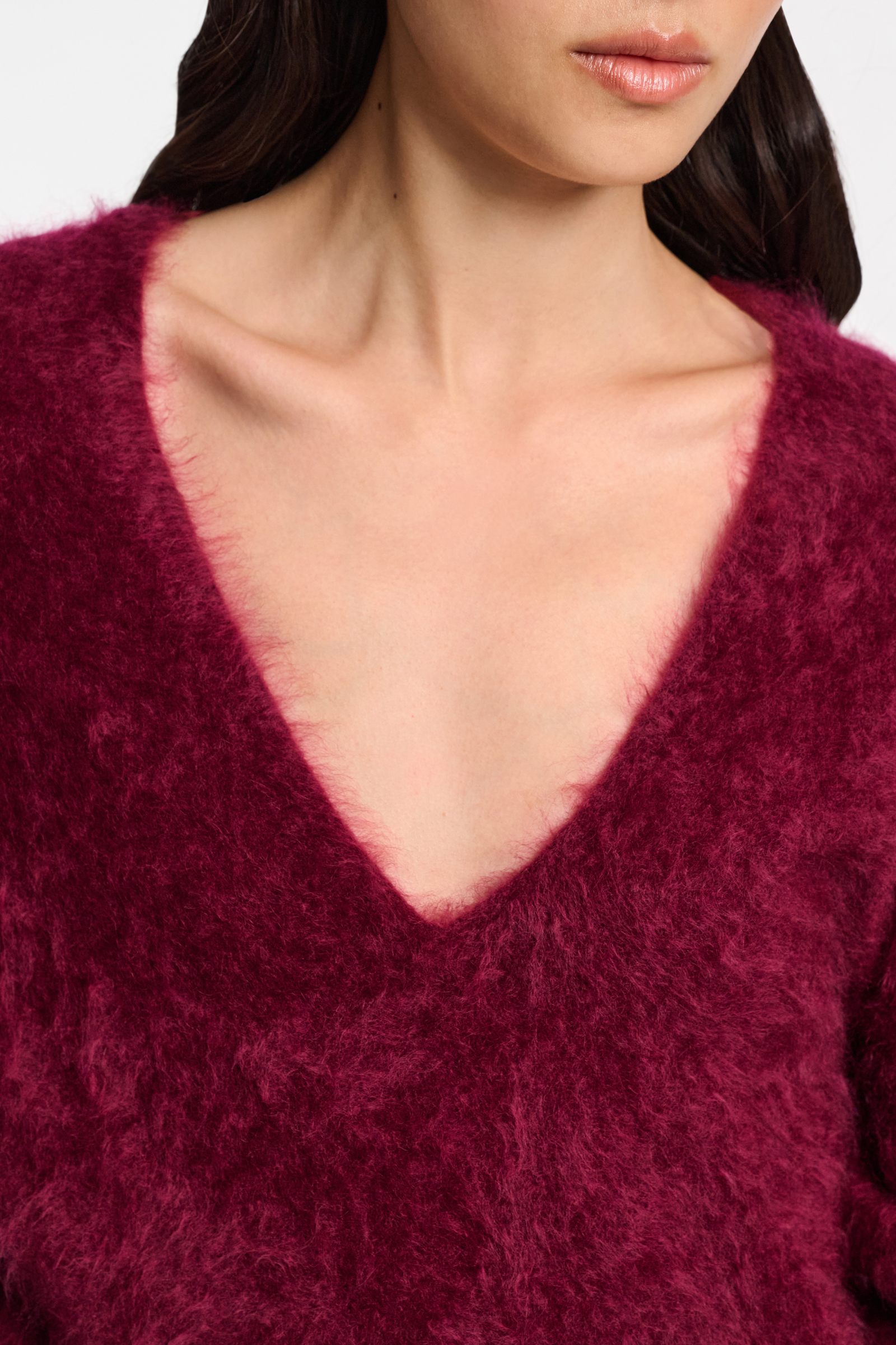 Dorothee Schumacher Fluffy knit cashmere V-neck pullover burgundy