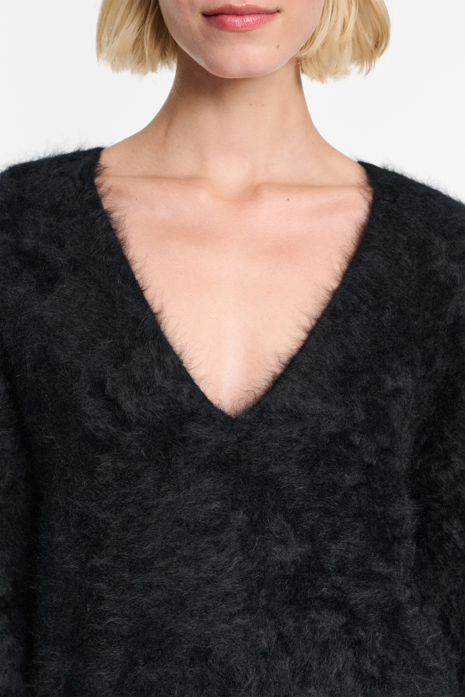 Dorothee Schumacher Besonders softer, fluffy Kaschmir-Pullover deep black