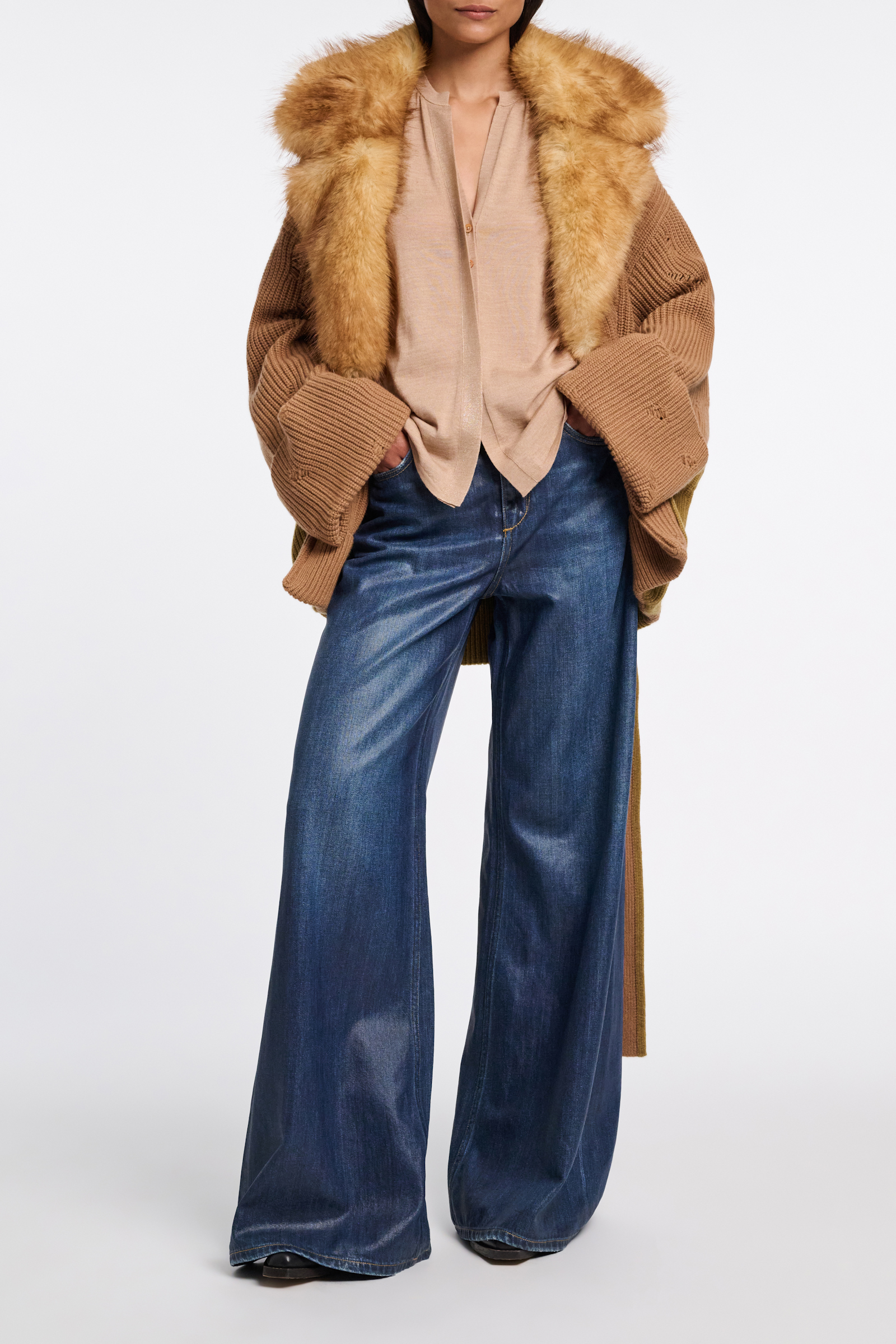 Dorothee Schumacher Cardigan mit Reverskragen aus Fake-Fur und Strickgürtel camel mix