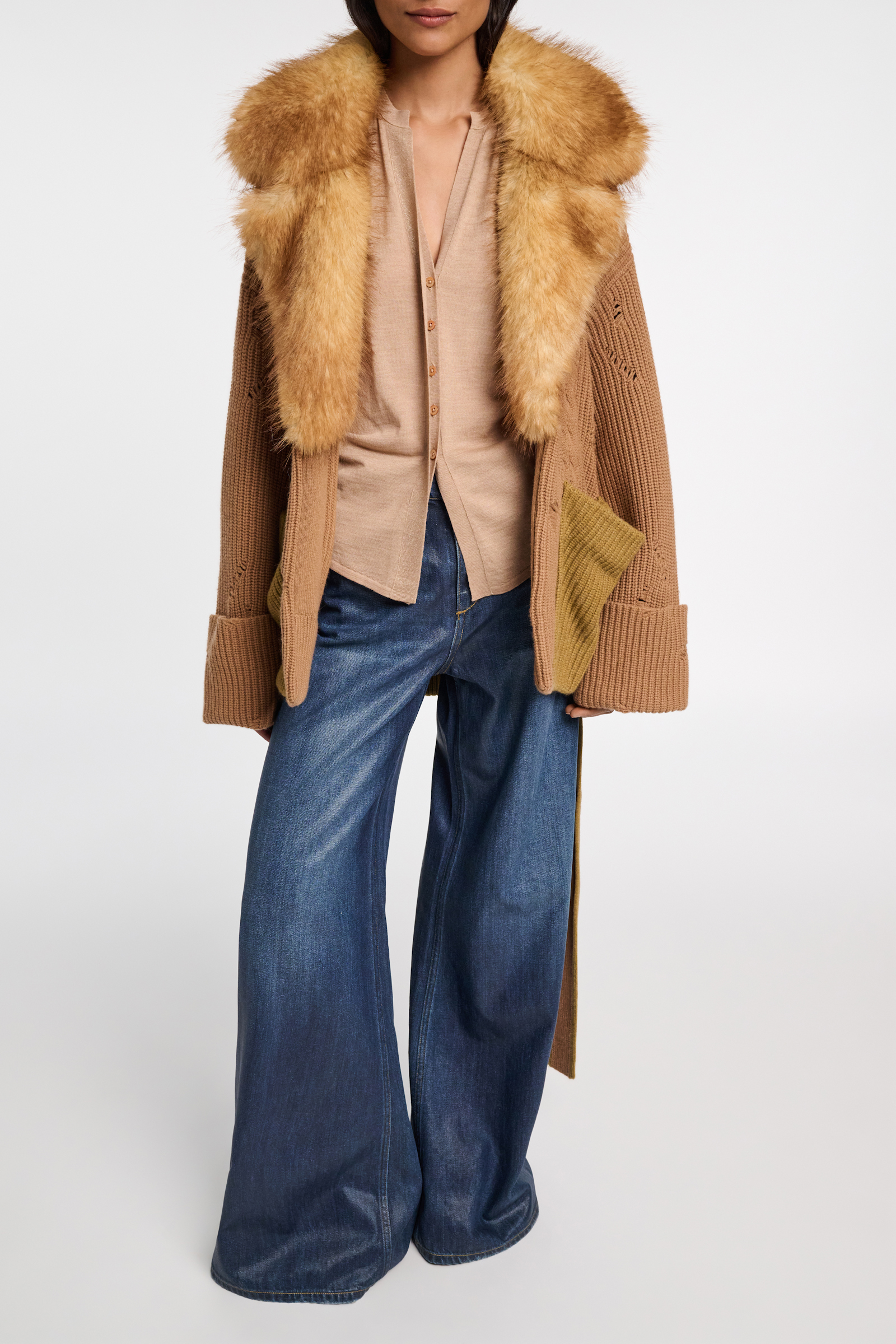 Dorothee Schumacher Cardigan mit Reverskragen aus Fake-Fur und Strickgürtel camel mix