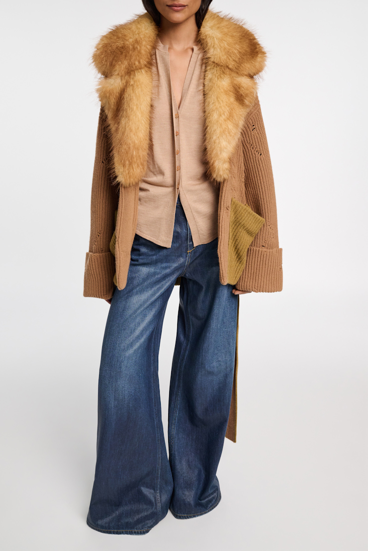 Dorothee Schumacher Cardigan mit Reverskragen aus Fake-Fur und Strickgürtel camel mix