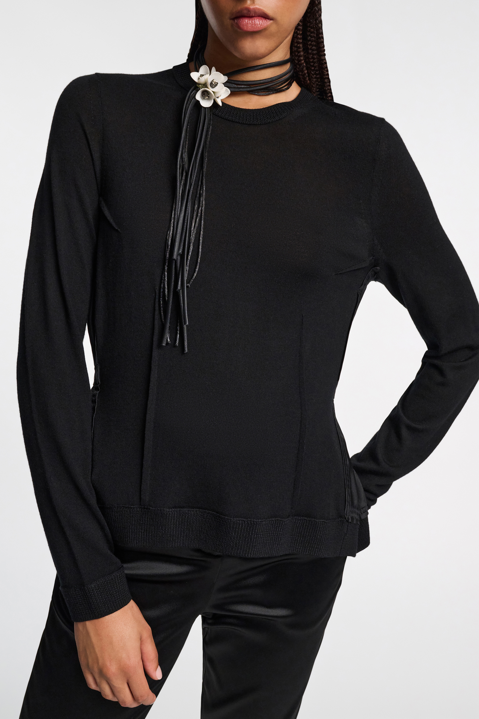 Dorothee Schumacher Merino Pullover mit Details aus Seidentwill deep black