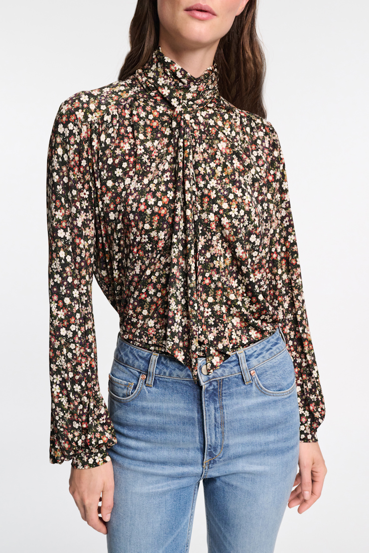 Dorothee Schumacher Millefleur print flowing rayon jersey blouse black flower