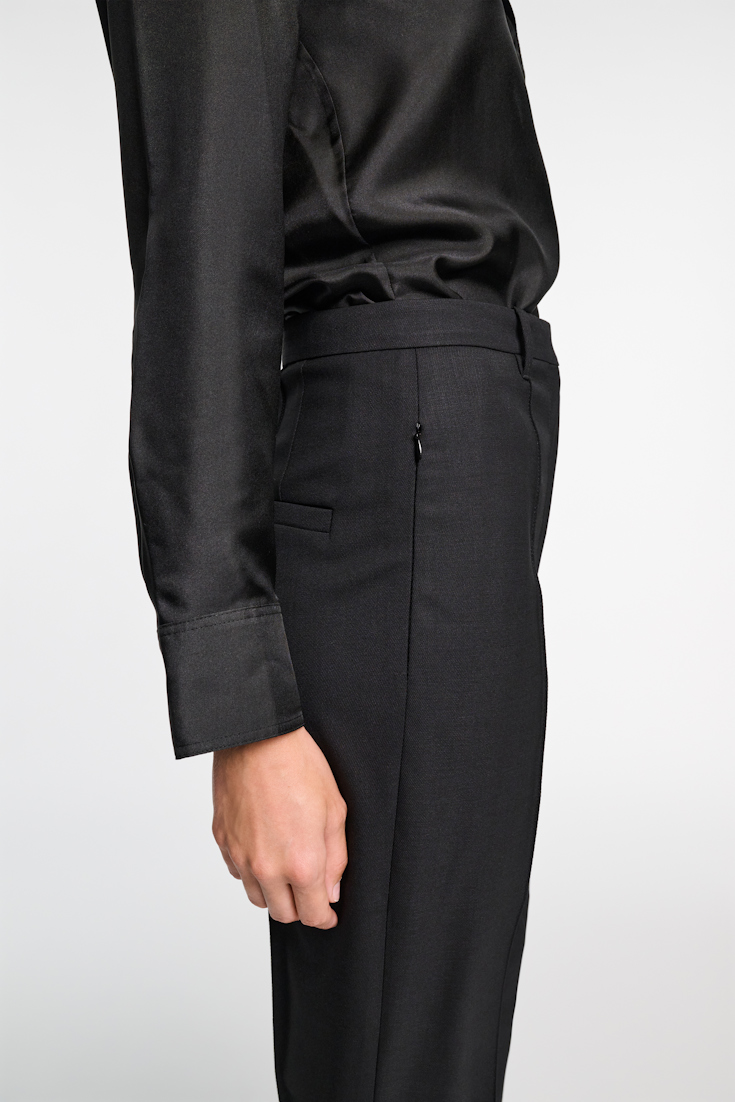 Dorothee Schumacher Stretch wool cigarette pants with piping black