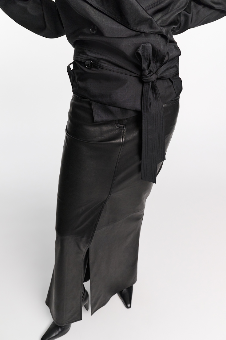 Dorothee Schumacher Mid-length leather skirt black