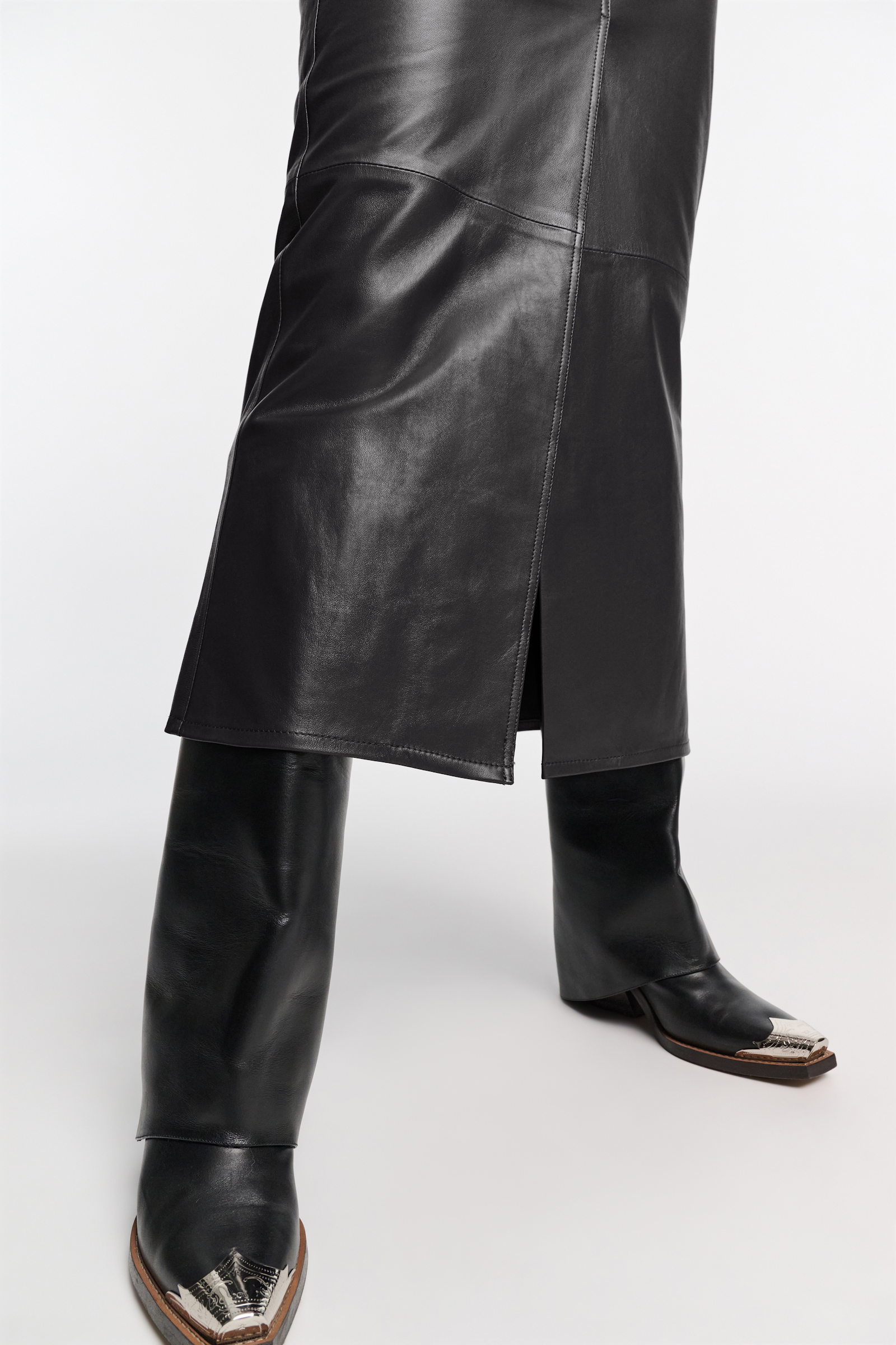 Dorothee Schumacher Leather skirt black