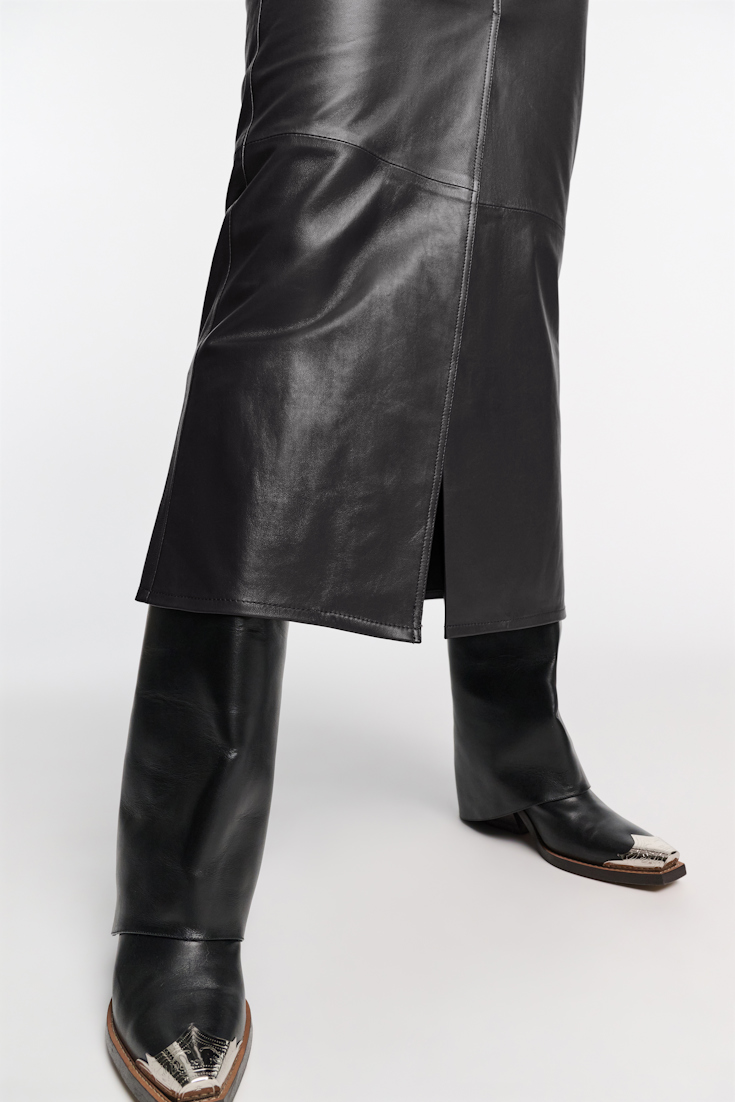 Dorothee Schumacher Leather skirt black