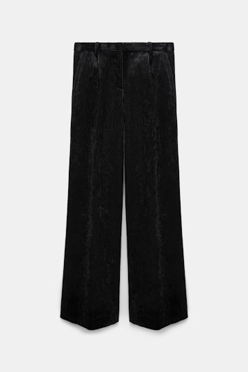 Dorothee Schumacher Bundfaltenhose aus softem Cord mit weitem Bein deep black