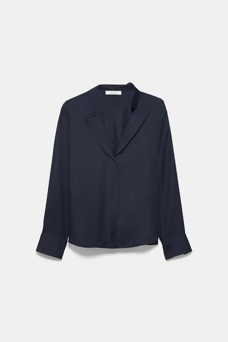 Dorothee Schumacher Bluse aus Seidentwill mit asymmetrischem Revers blue night