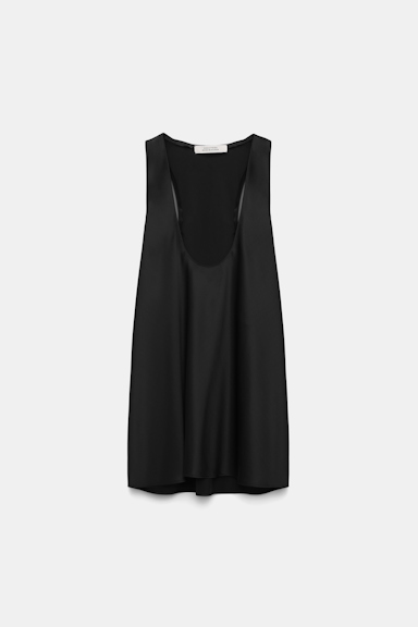 Dorothee Schumacher Tanktop aus Seidensatin mit tiefem Rundhalsausschnitt deep black