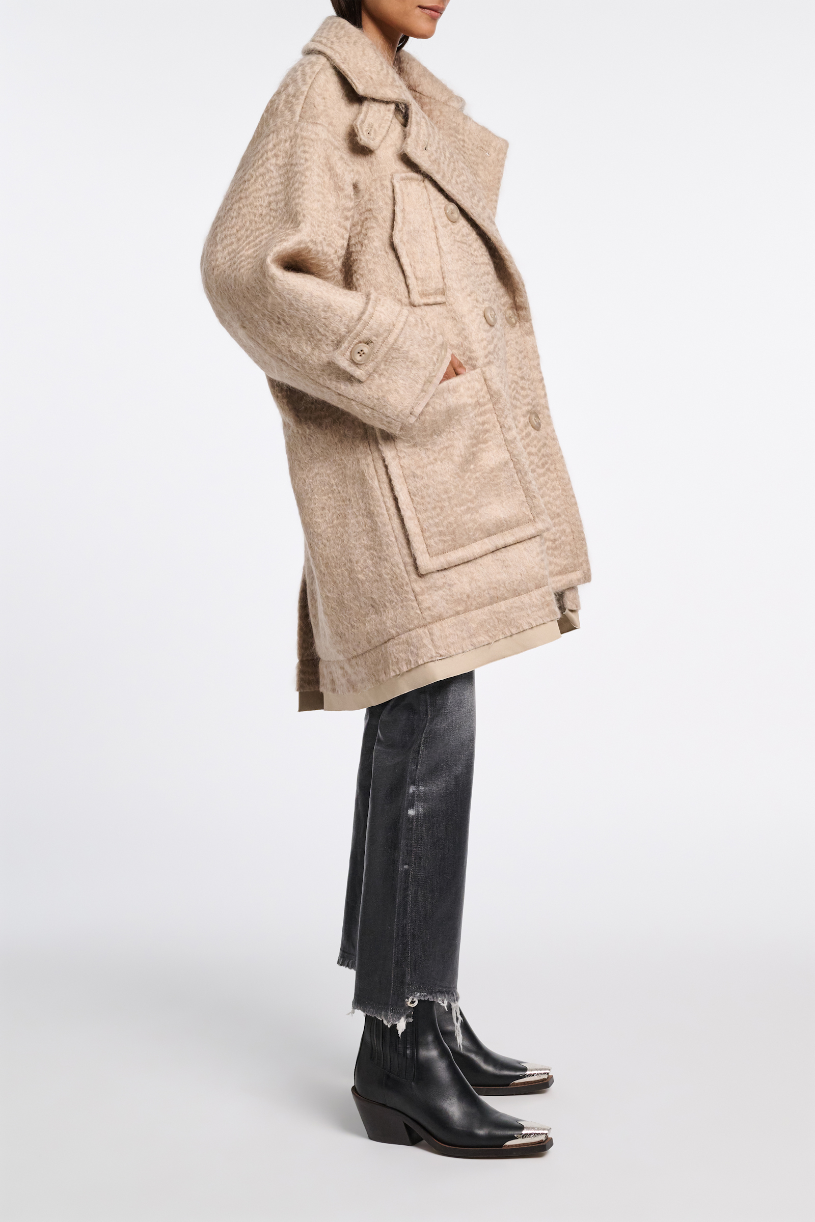 Dorothee Schumacher Wool-mohair coat with shiny quilted lining dark sand