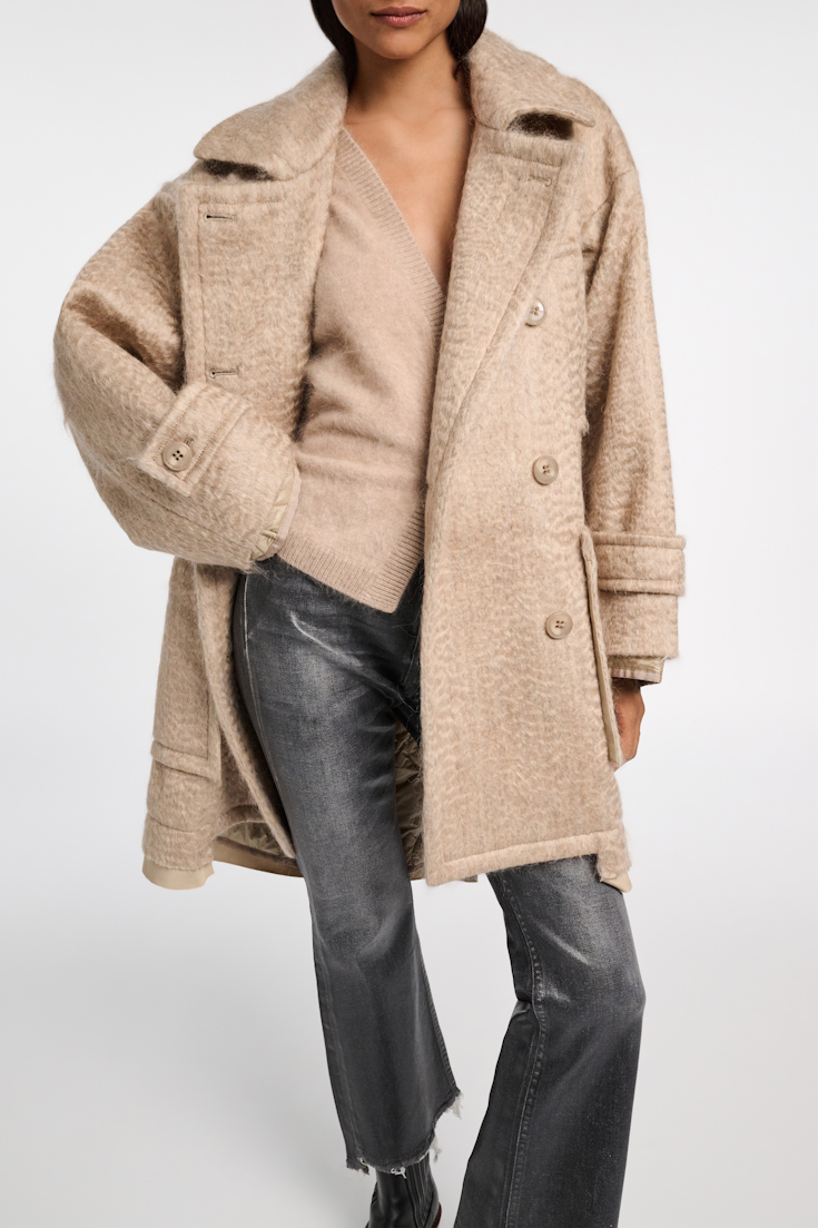 Dorothee Schumacher Wool-mohair coat with shiny quilted lining dark sand