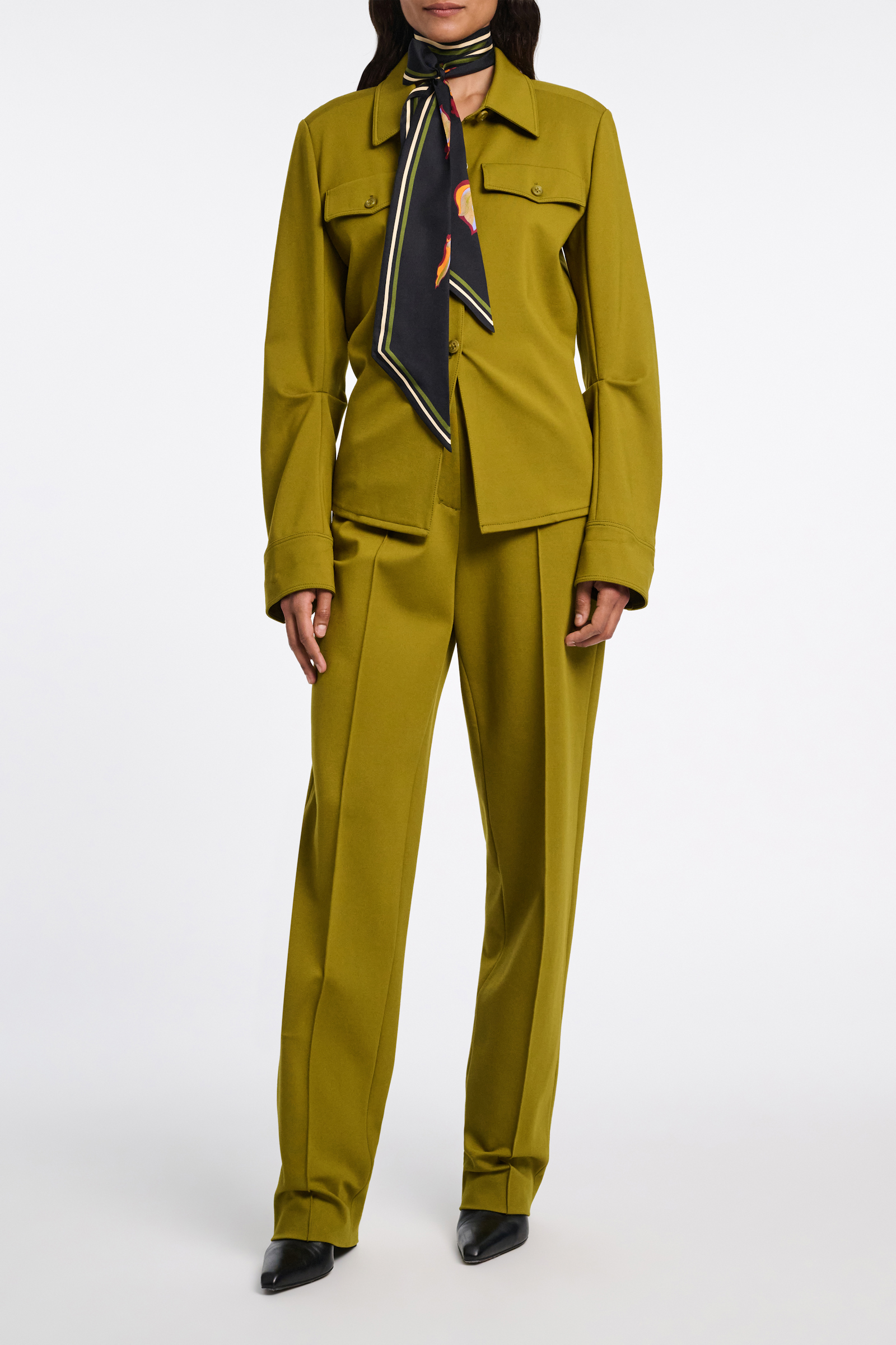 Dorothee Schumacher Getailortes Shirt aus Punto Milano leguan green