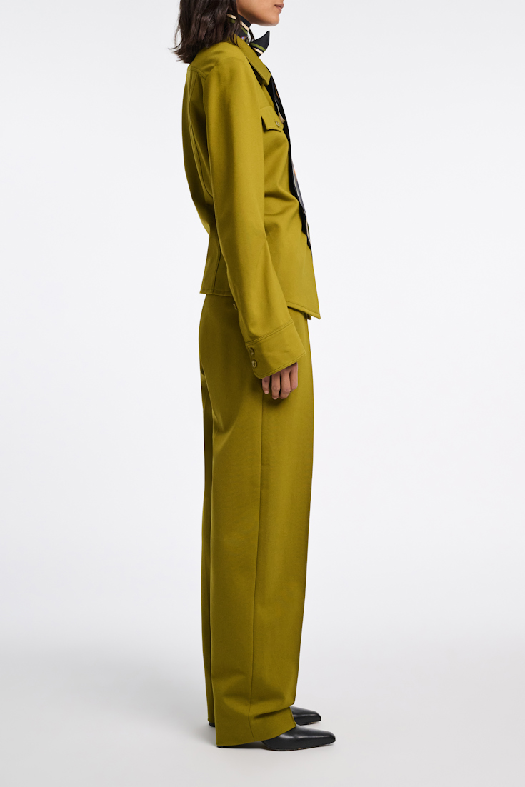 Dorothee Schumacher Tailored shirt-jacket in Punto Milano leguan green