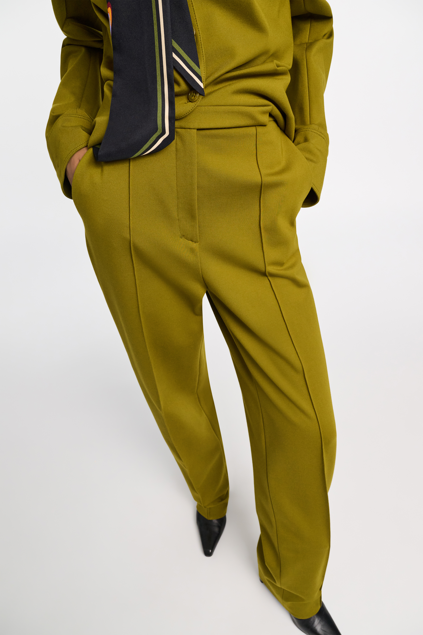 Dorothee Schumacher Lässige Hose aus Punto Milano leguan green