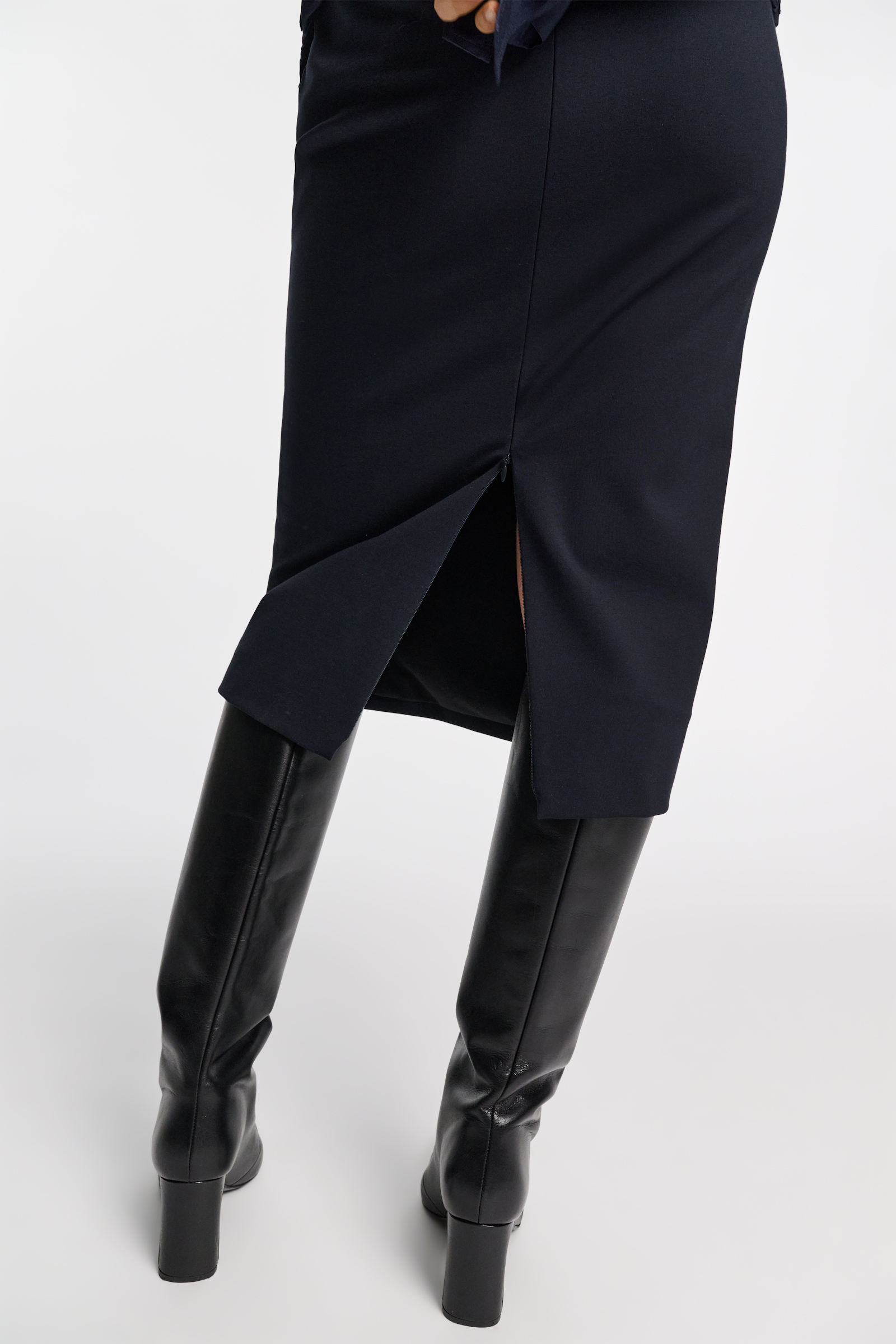 Dorothee Schumacher Pencil skirt in Punto Milano dark navy