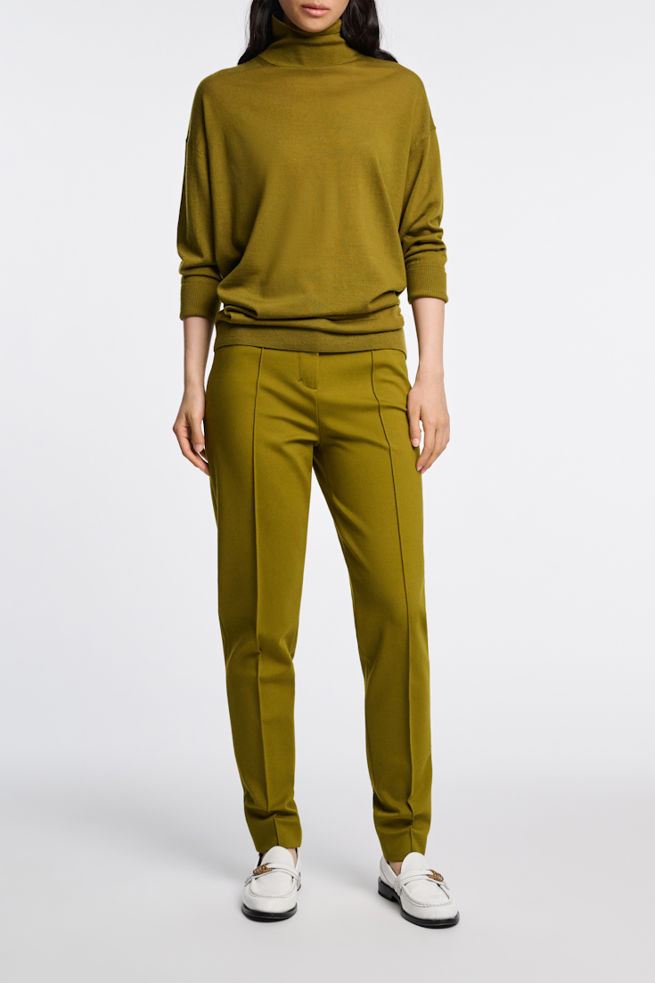 Dorothee Schumacher Cigarette pants in Punto Milano leguan green