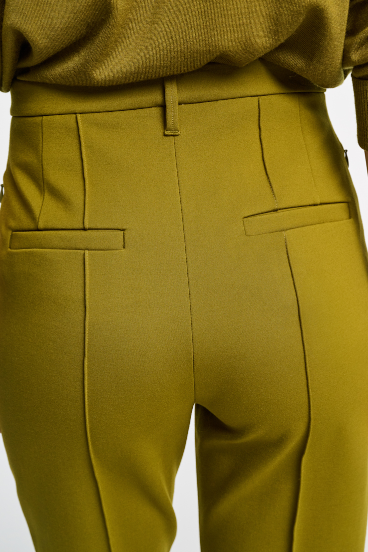 Dorothee Schumacher Cigarette pants in Punto Milano leguan green