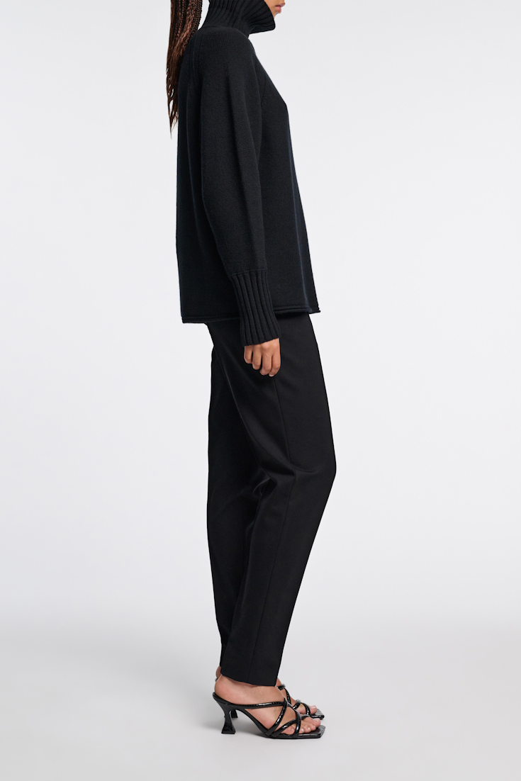 Dorothee Schumacher Cigarette pants in Punto Milano black