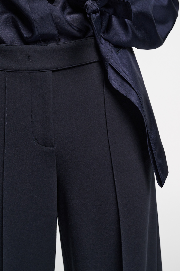 Dorothee Schumacher Wide leg pants in Punto Milano dark navy