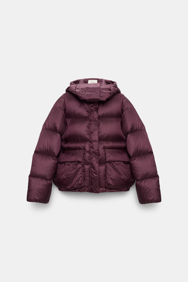 Dorothee Schumacher Gesteppte Daunenjacke aus Nylon mit abnehmbarer Kapuze dark burgundy