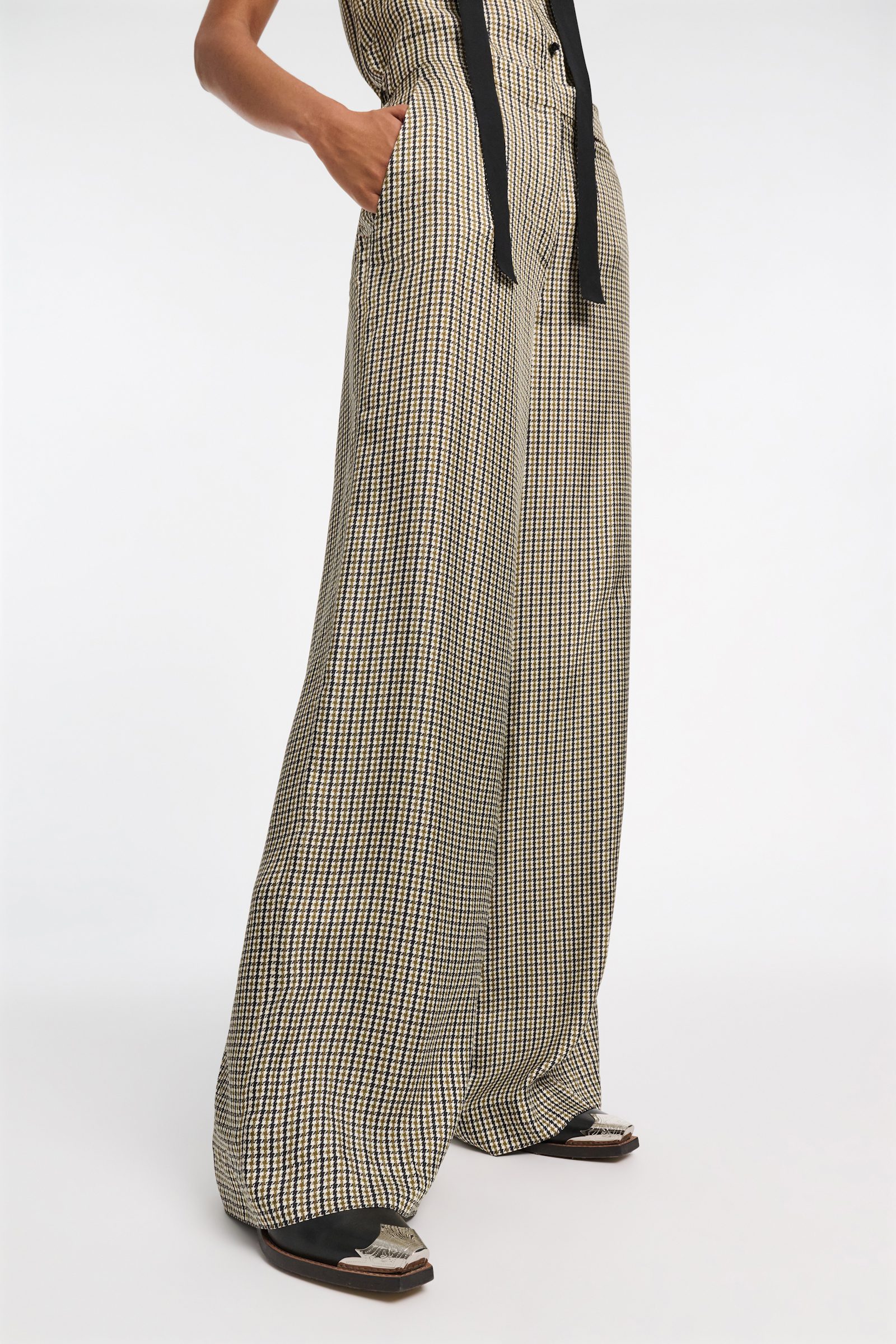 Dorothee Schumacher Wide leg trousers in printed silk twill pepita mix khaki