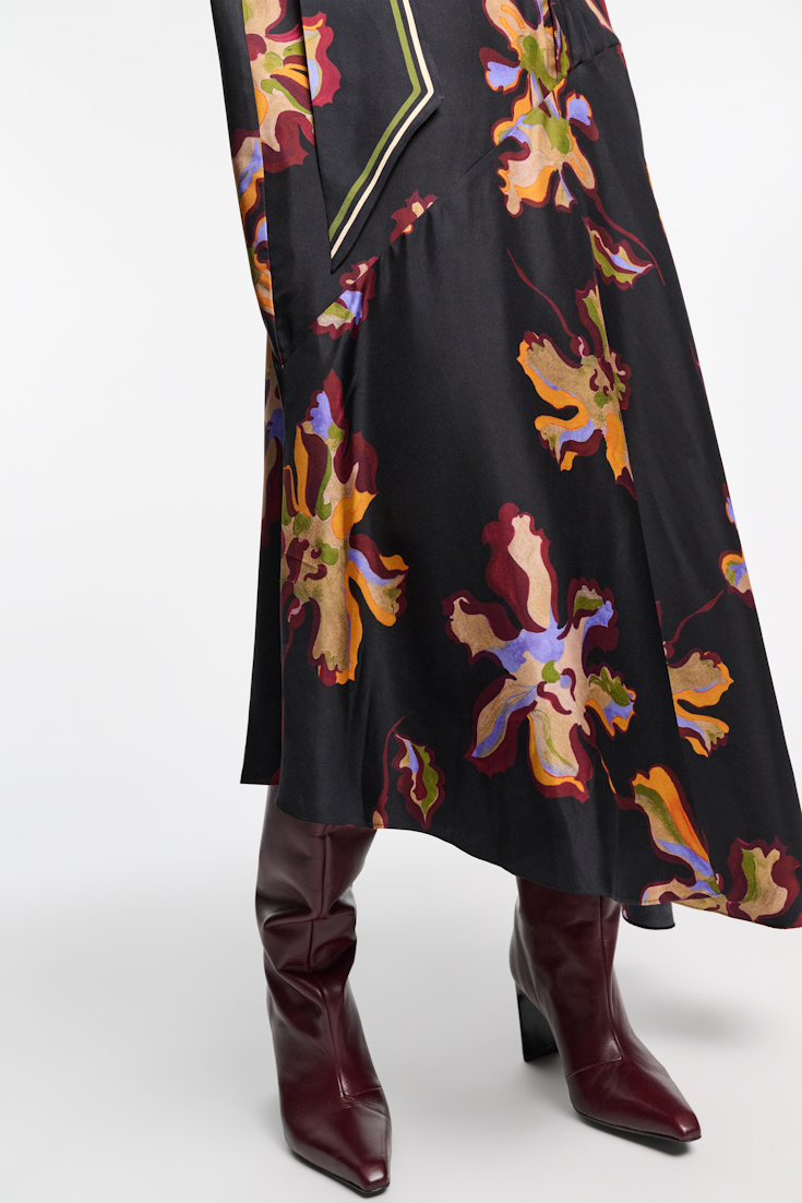 Dorothee Schumacher Kleid aus Seidentwill mit floralem Print flame all over print