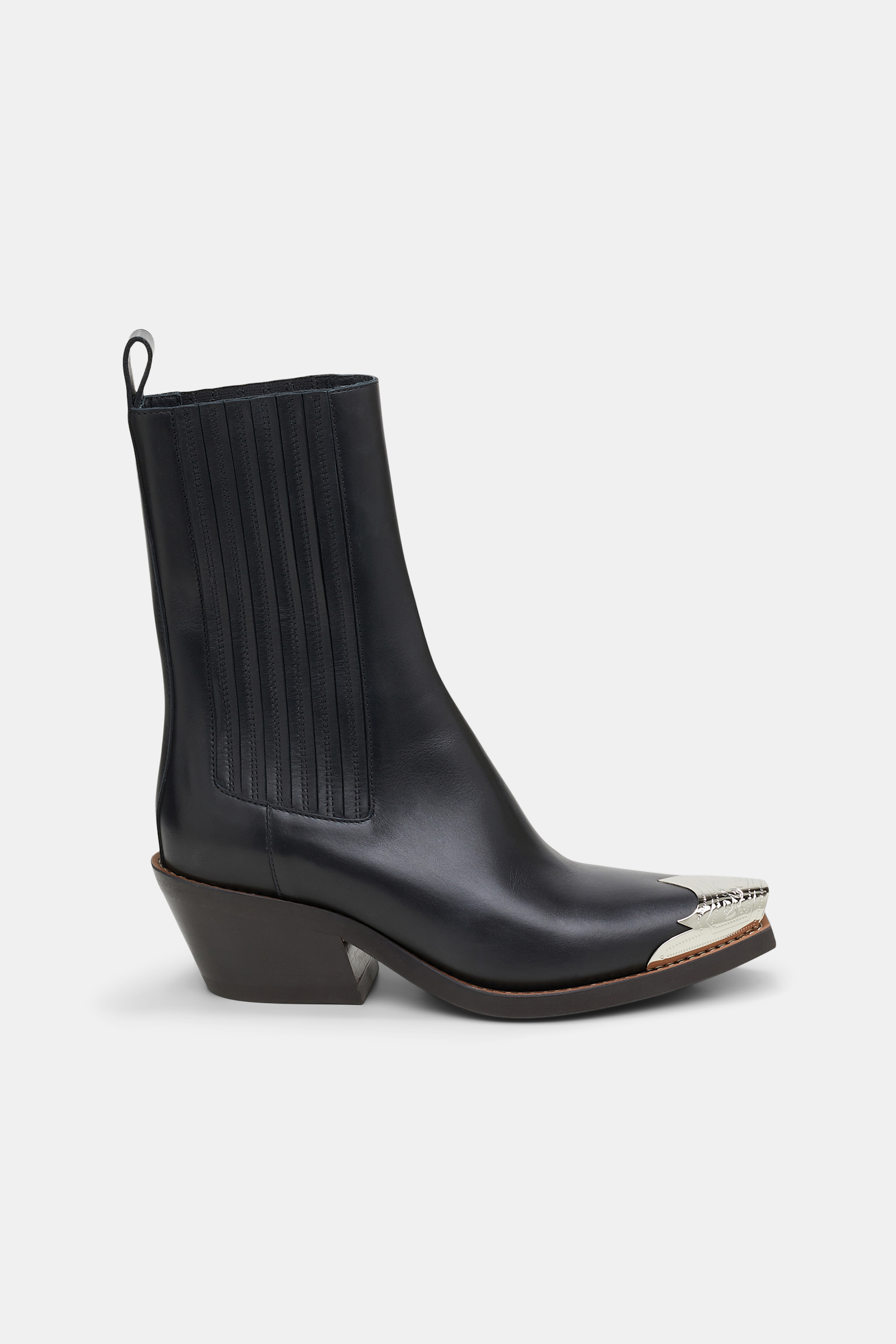 Dorothee Schumacher Chelsea Boots mit silberner Zehenkappe deep black