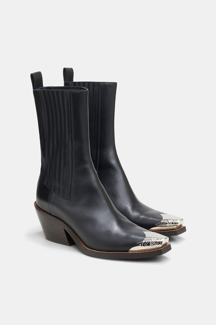 Dorothee Schumacher Chelsea boots with metal toe cap black