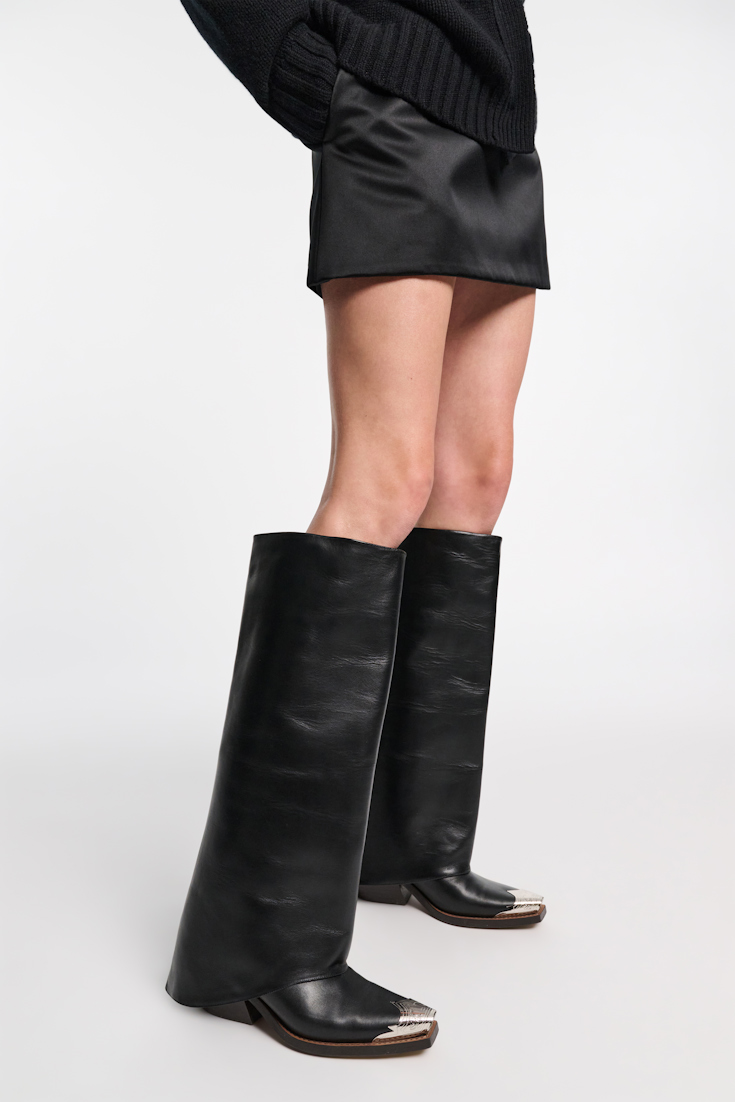 Dorothee Schumacher Wide leg leather spats black